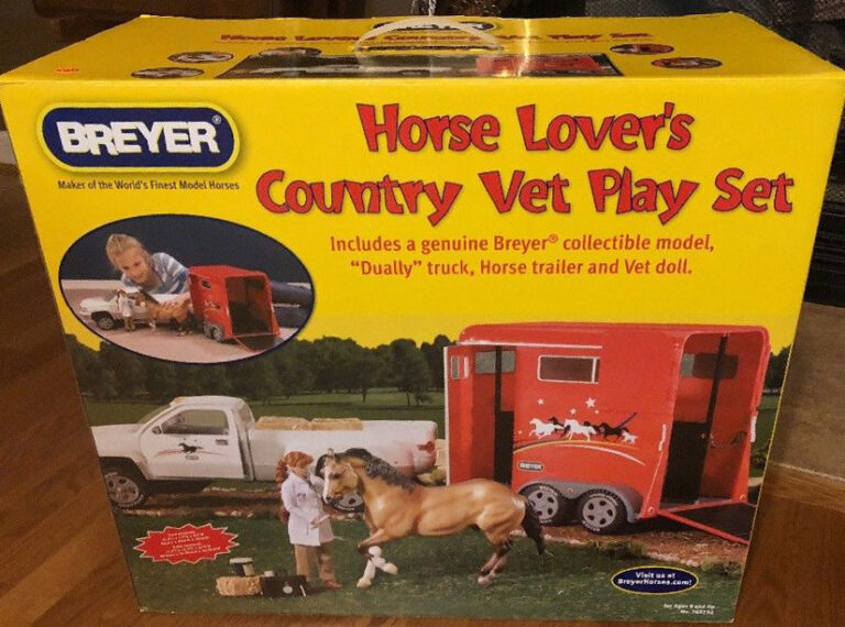 Horse Lover’s Country Vet Play Set Breyer Value Guide