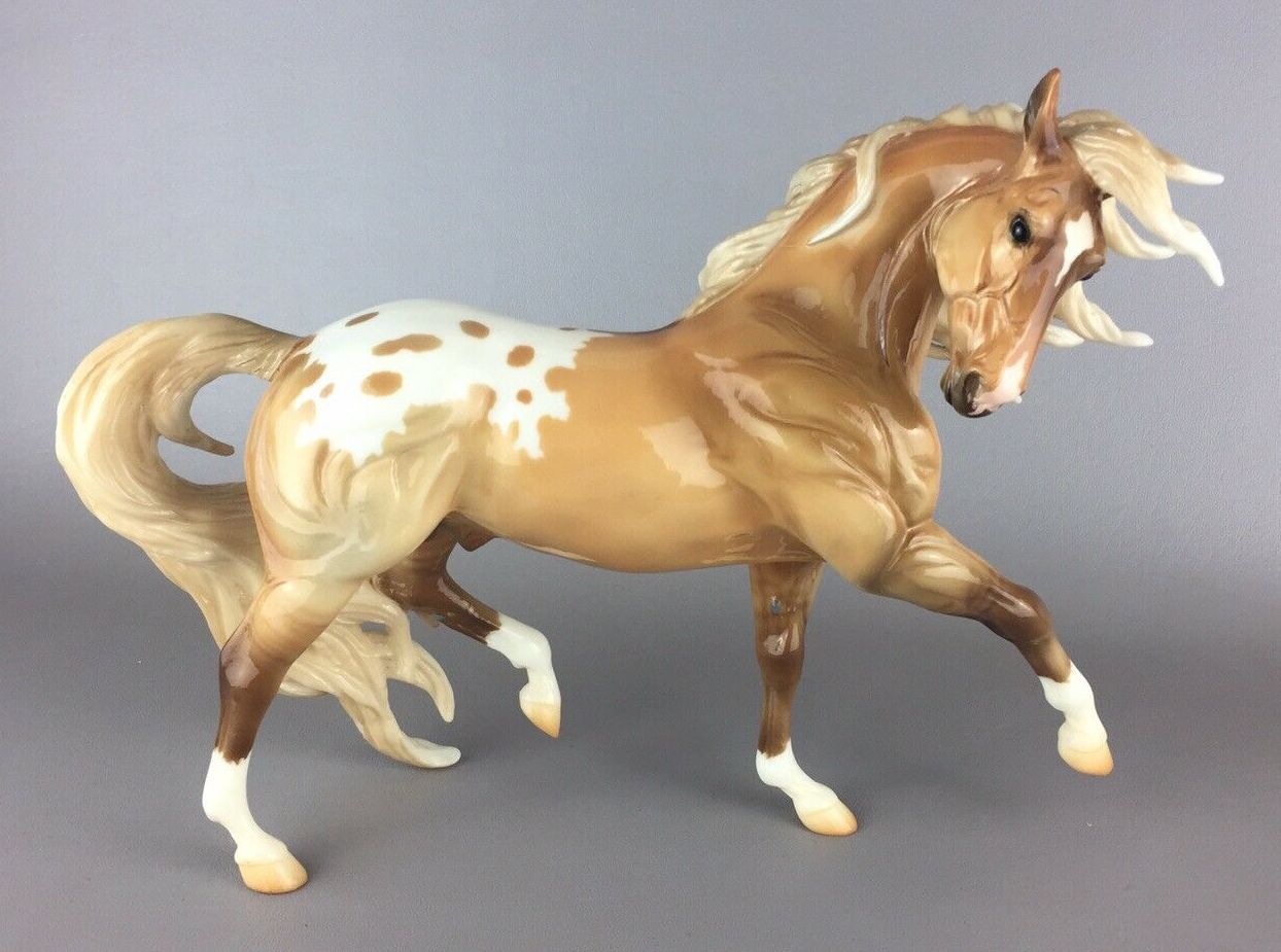 Limited Edition LionHeart Breyer Horse (Gloss)